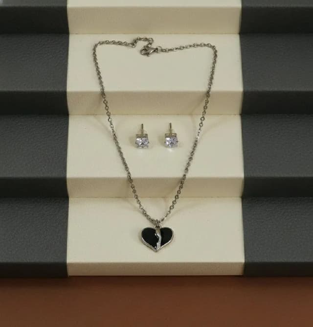 Silver Black Heart Pendant Stud Set