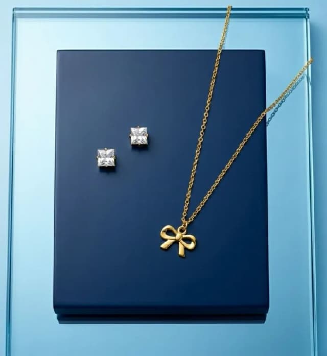 Gold Ribbon Bow Pendant Set