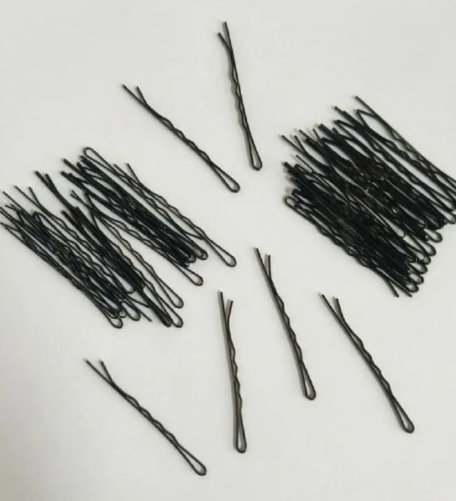 Black Wavy Bobby Pin Set