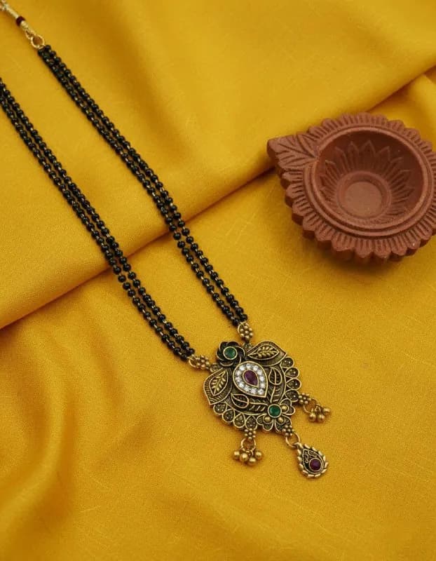 Antique Gold Leaf Motif Mangalsutra