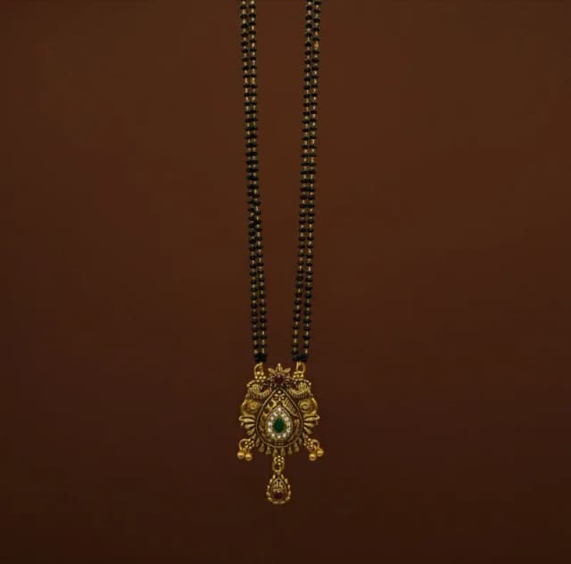 Antique Gold Green Kundan Teardrop Mangalsutra