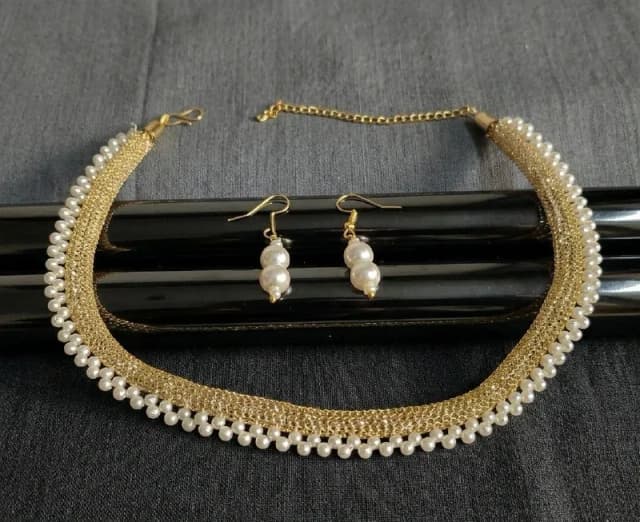 Gold Mesh Pearl Border Necklace Set