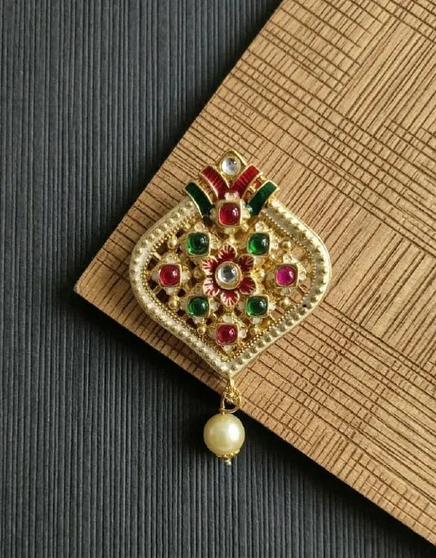 Red Green Kundan Kite Saree Pin