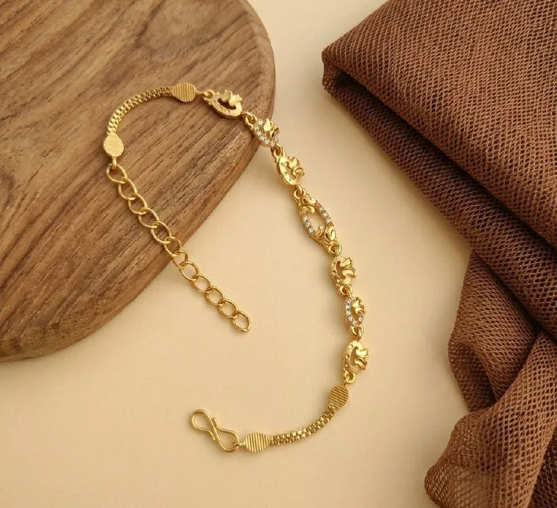 Gold Paisley Link Chain Bracelet