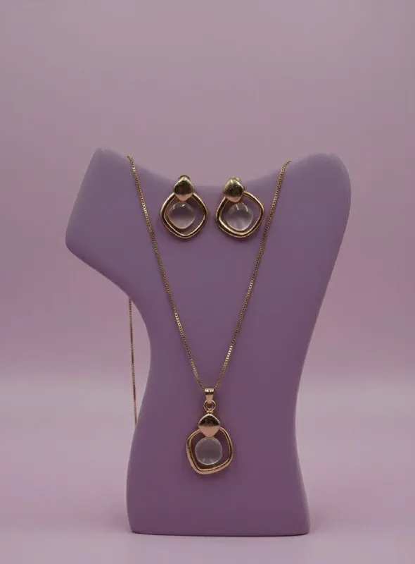 Gold Frosted Stone Cushion Pendant Set