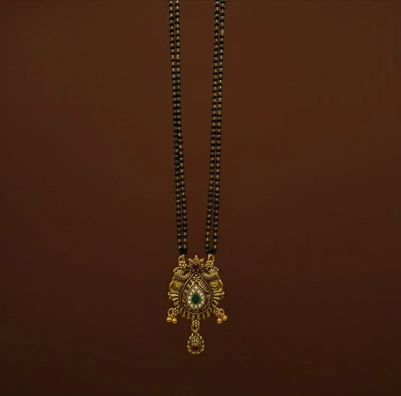 Antique Gold Green Kundan Teardrop Mangalsutra
