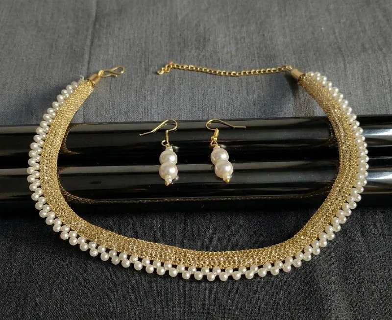 Gold Mesh Pearl Border Necklace Set